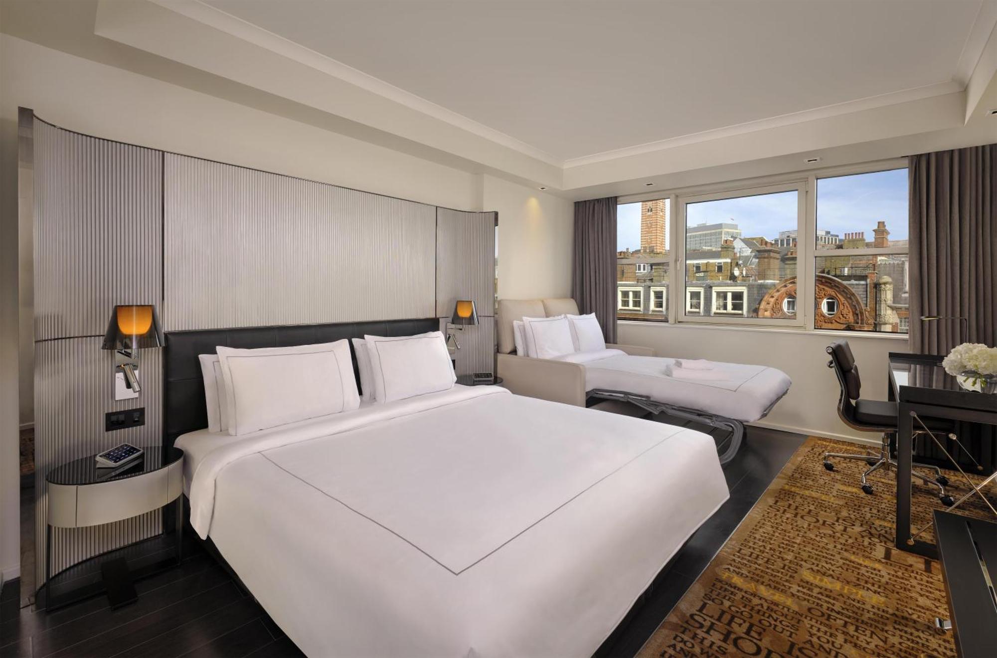 Executive King Room Sofa Bed